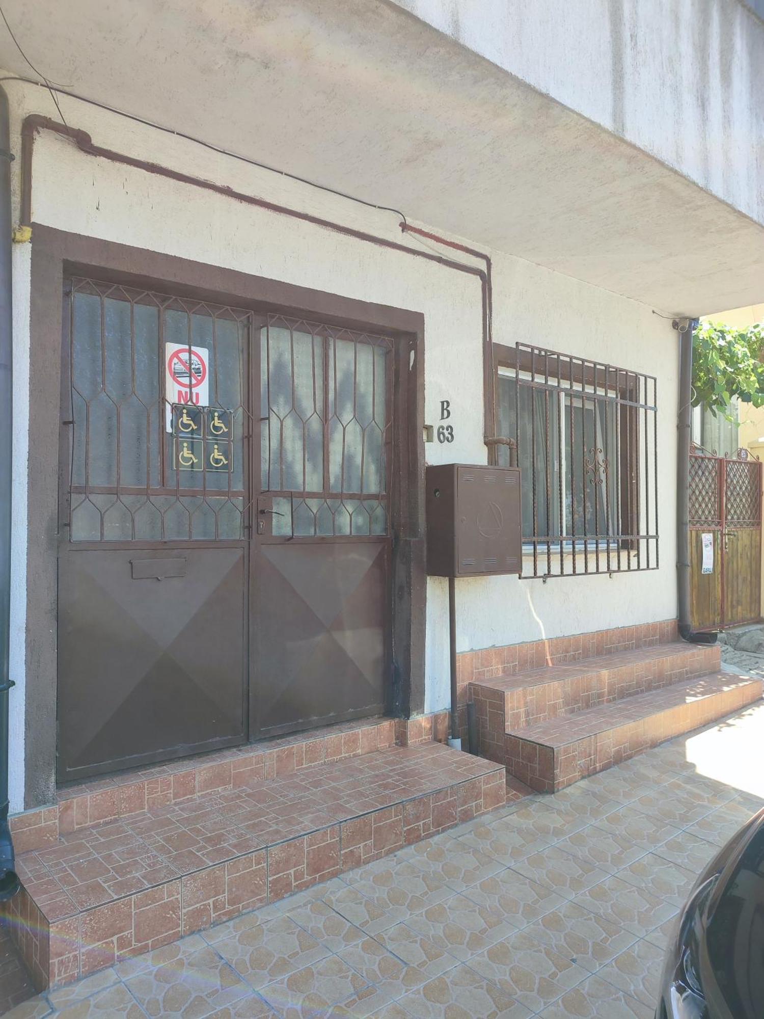 Hostel Emy Camere Cu Baie Proprie Aproape De Plaja 3 Papuci Constanţa Buitenkant foto